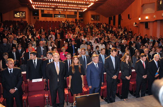 Mehriban Əliyeva: Beynəlxalq səviyyədə bütün səylərə baxmayaraq, terrorçuluq hədəsi yüksək olaraq qalır (FOTO)